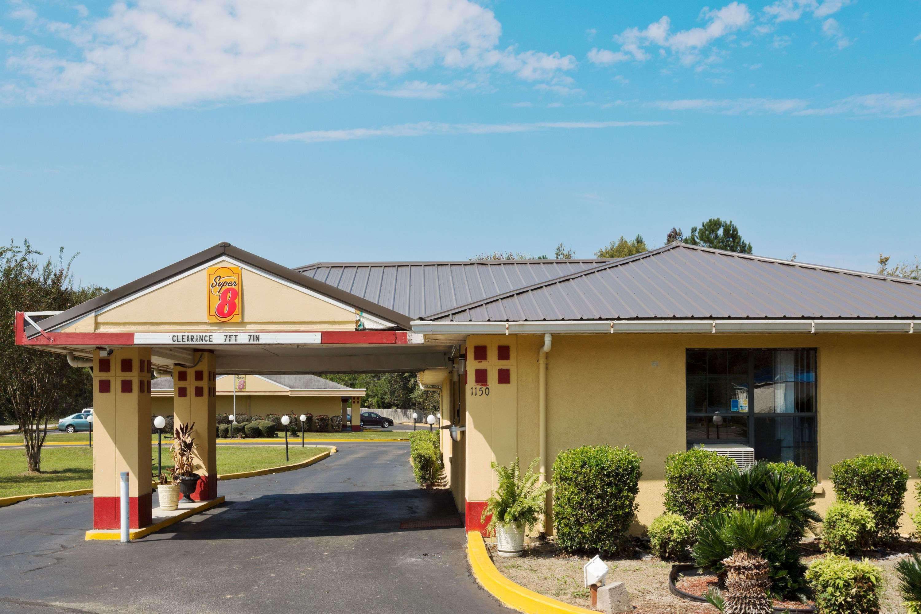 Super 8 By Wyndham Chipley Exterior foto