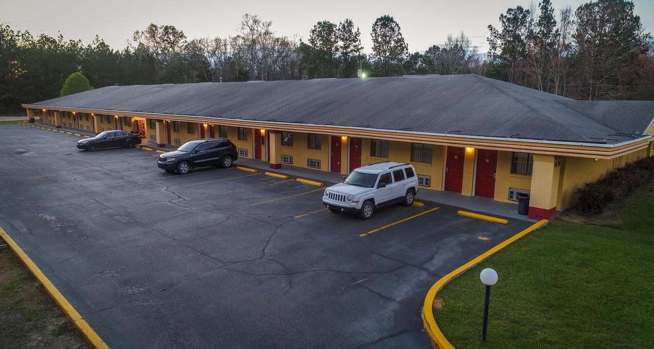Super 8 By Wyndham Chipley Exterior foto