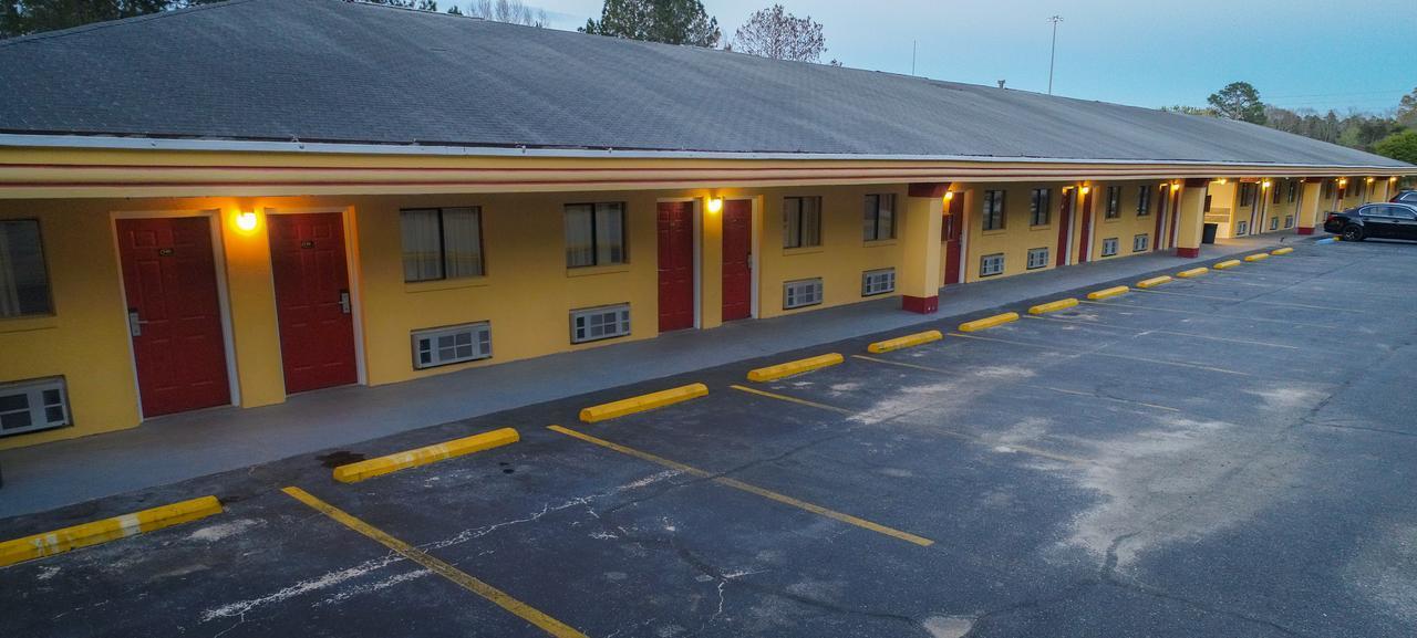 Super 8 By Wyndham Chipley Exterior foto